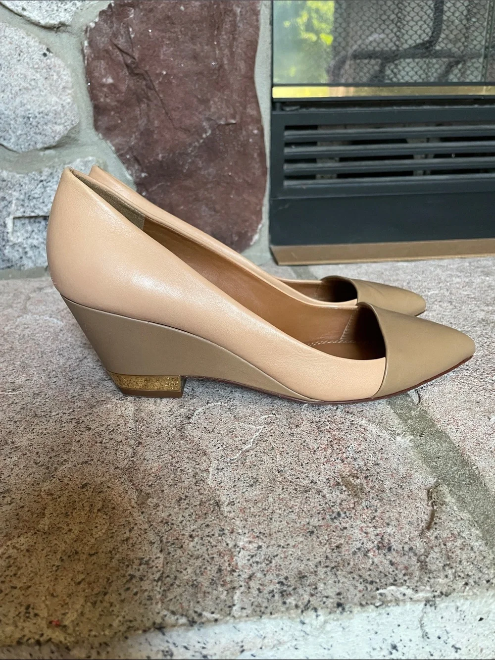 Tory Burch Women's Pointed Toe Leather Pumps in Nude